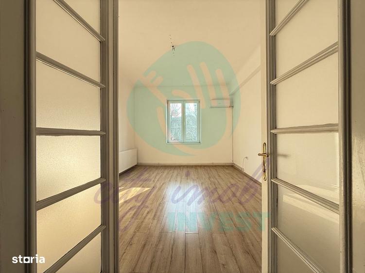 Apartament cu 3 camere semidecomandat în Romană
