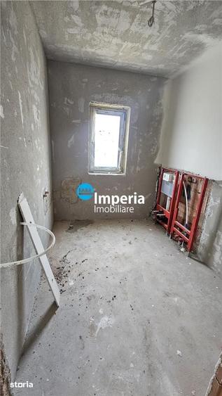 Casă cu 4 camere cu Teren 400 Mp în Granit