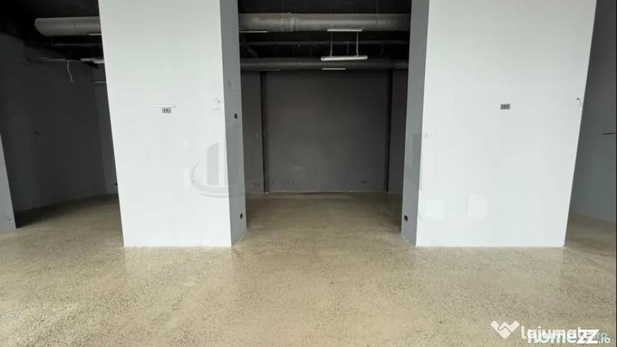 Spațiu comercial, de 265 mp, în Petricani