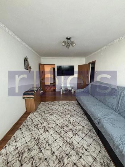 Apartament cu 4 camere decomandat, mobilat în Dristor