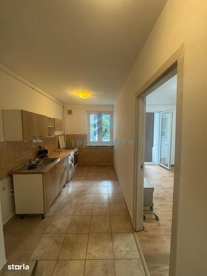 Apartament cu 2 camere semidecomandat în Grivița