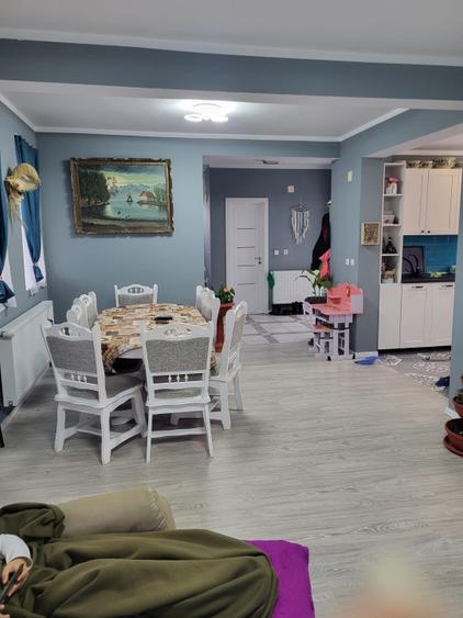 Duplex cu 5 camere cu Canalizare în Florești