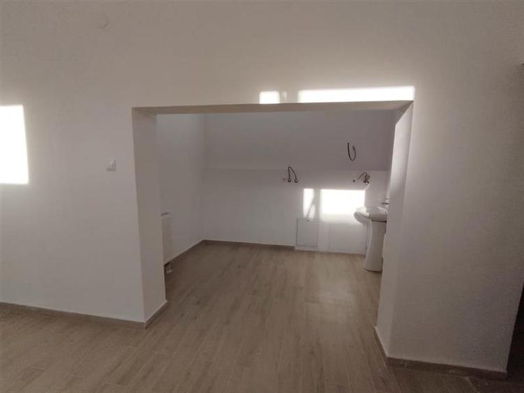 Spațiu comercial, de 72 mp, în Central