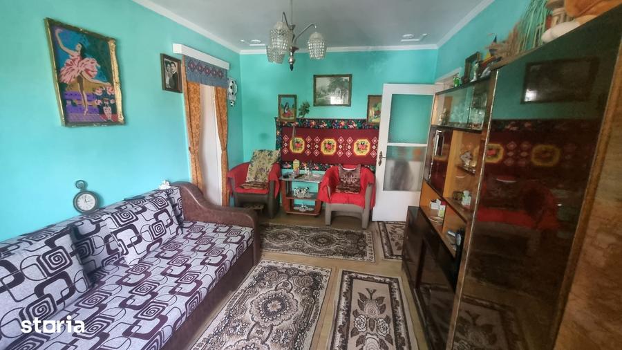 Apartament cu 2 camere nedecomandat în Nufărul