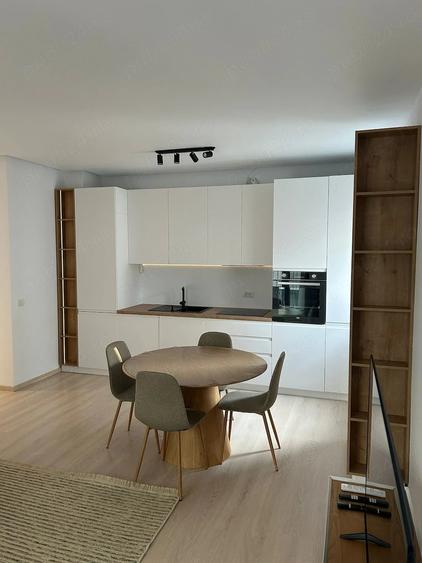 Apartament cu 3 camere decomandat în Morarilor