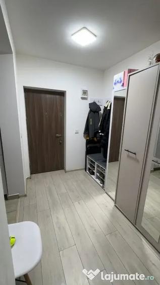 Garsonieră decomandată în Central