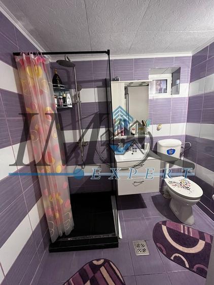 Casă individuală cu 4 camere cu Canalizare în Nord