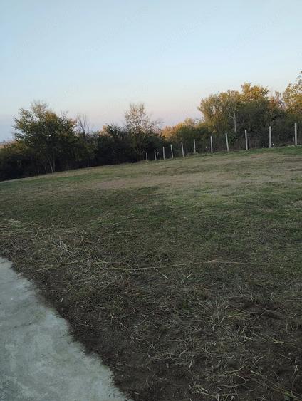 Teren de 1134 mp, în Brazi