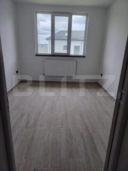 Casă individuală cu 8 camere cu Canalizare în Exterior Nord