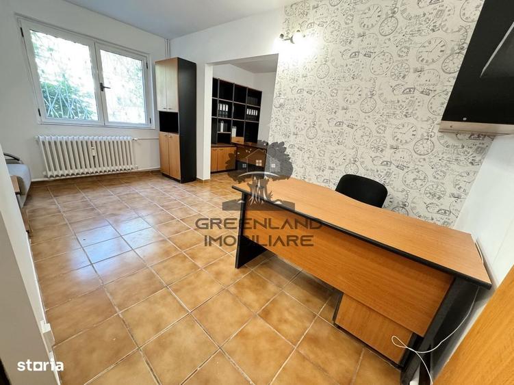 Spațiu comercial, de 30 mp, în Podu Roș
