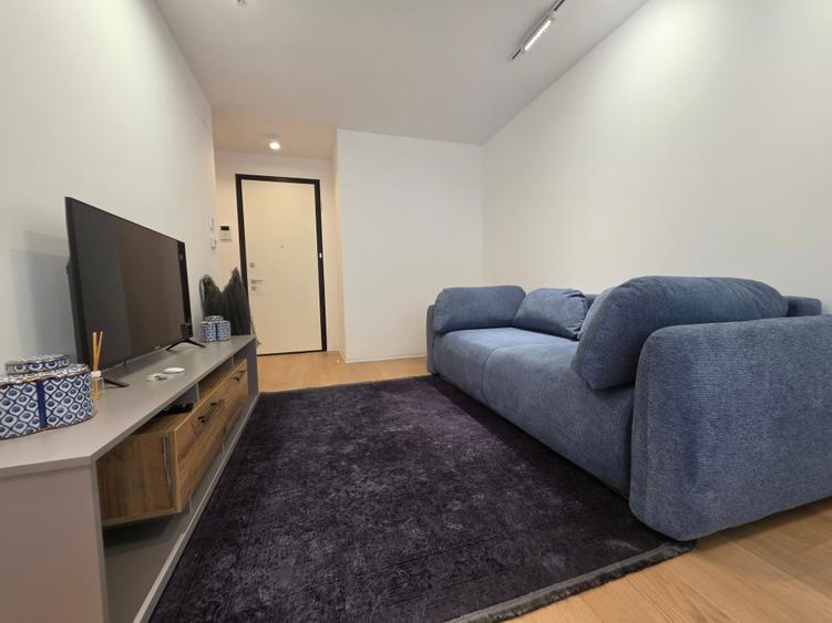 Apartament cu 2 camere semidecomandat, mobilat în Barbu Văcărescu