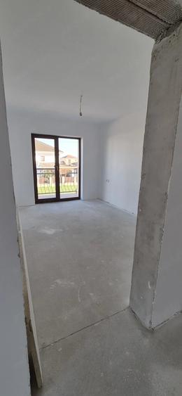Casă cu Teren 392 Mp în Dumbrăvița