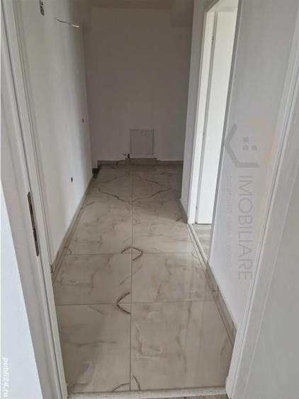 Duplex cu 4 camere cu Teren 400 Mp în Utvin