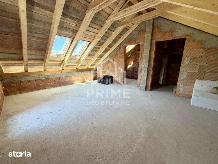Casă cu 5 camere cu Teren 500 Mp în Central