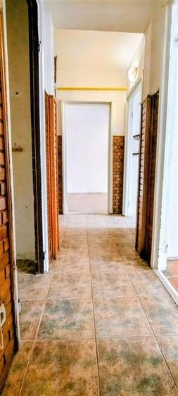 Apartament cu 2 camere decomandat în Nicolina