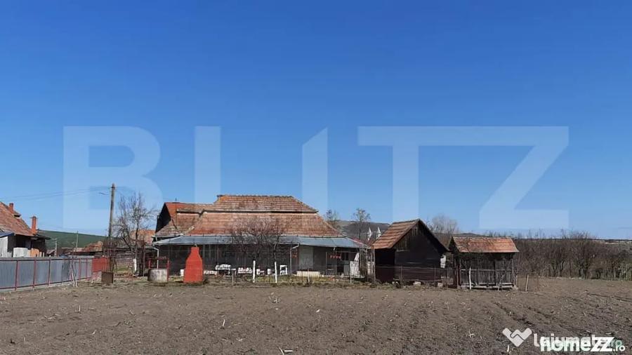Casă cu 3 camere cu Teren 550 Mp în Chețani