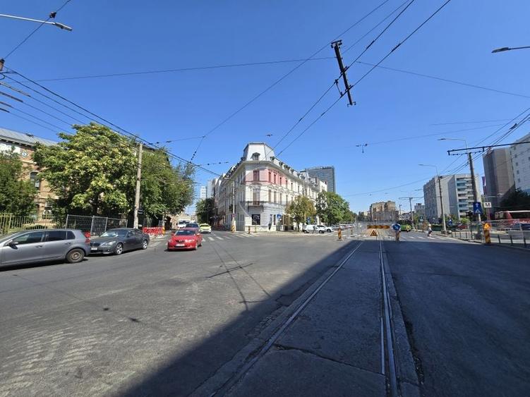 Spațiu comercial, de 318.57000732422 mp, în Gara de Nord