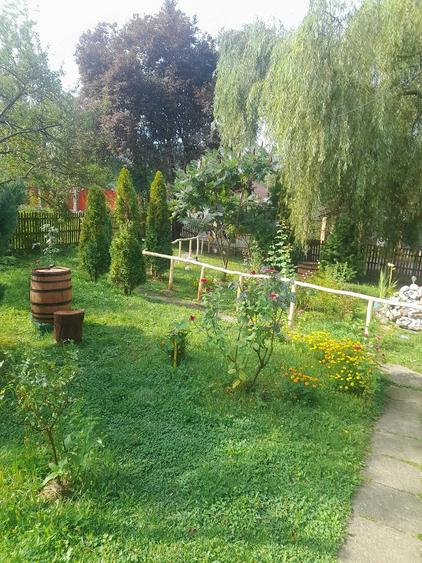 Casă cu Teren 1300 Mp în Piatra