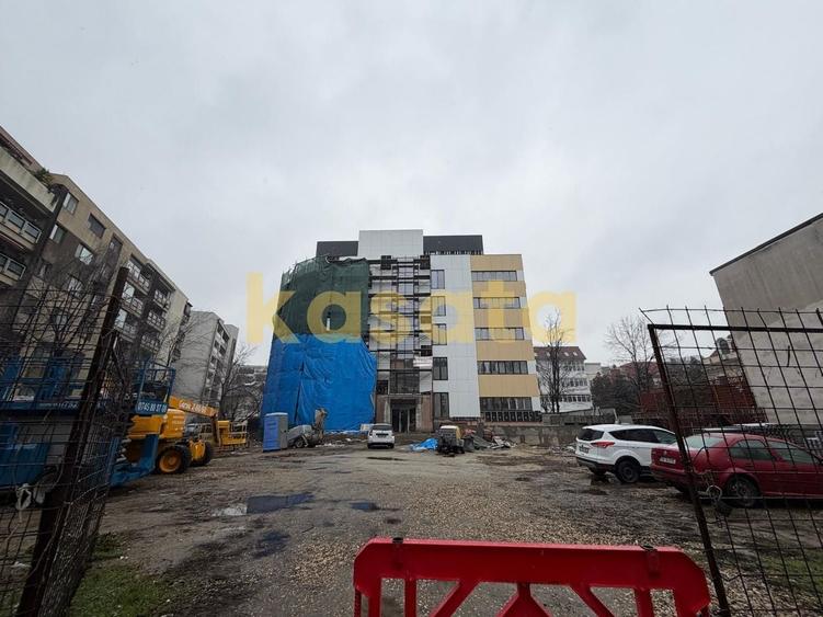 Apartament cu 2 camere semidecomandat în Herăstrău