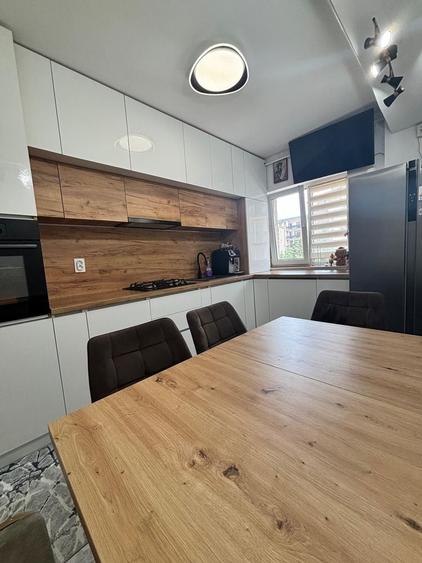 Apartament cu 2 camere decomandat în Florești