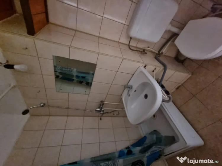 Apartament cu 2 camere nedecomandat în Milcov