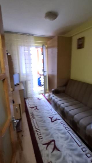 Apartament cu 2 cam D zona Podu Ros - 1