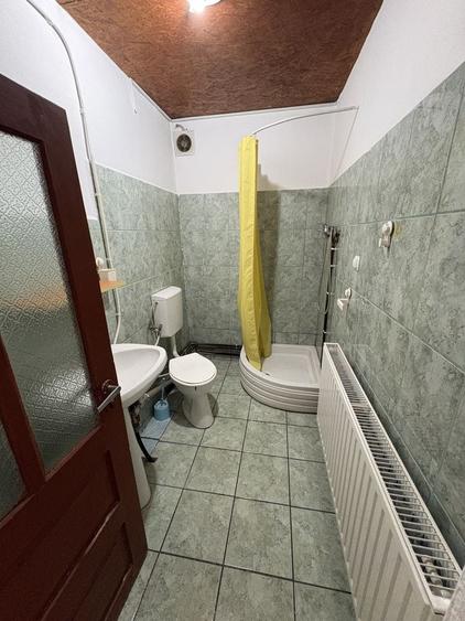 Spațiu comercial, de 90 mp, în Livada