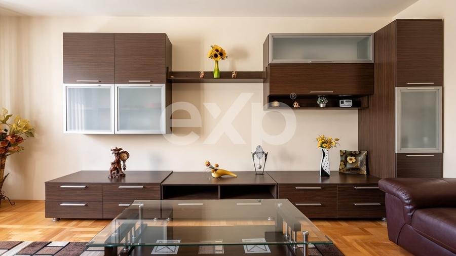 Apartament cu 3 camere decomandat, mobilat în Girocului
