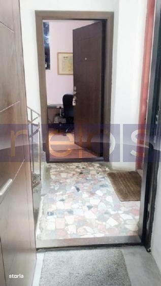 Apartament cu 6 camere, mobilat în Victoriei