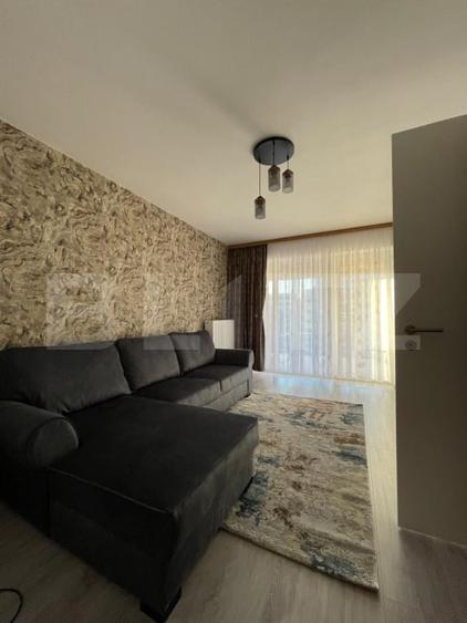 Apartament cu 2 camere decomandat, mobilat în Tractorul