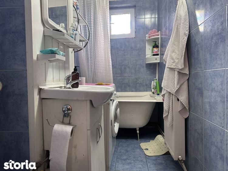 Apartament cu 3 camere în Micro 4