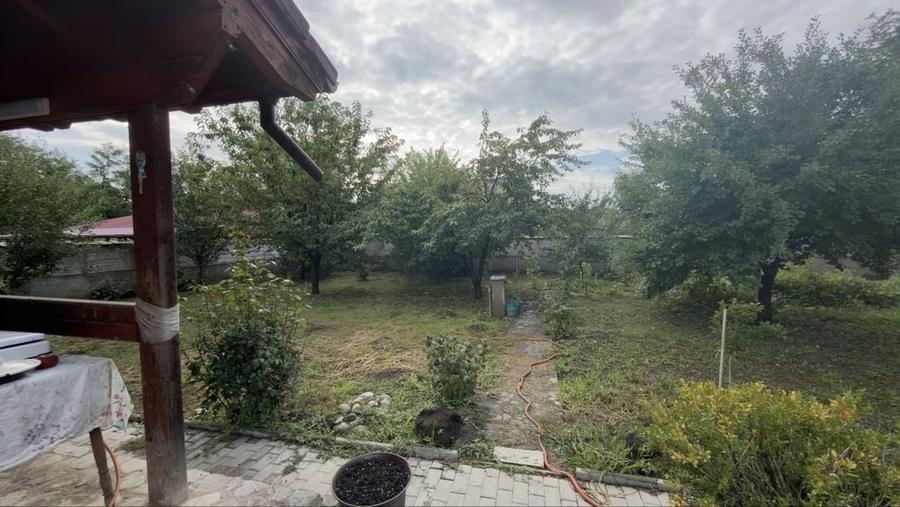 Casă cu 3 camere în Cătunu