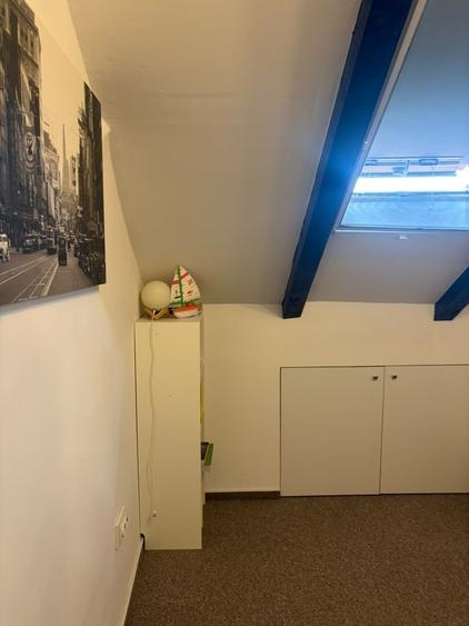 Apartament cu 3 camere semidecomandat în Ozana