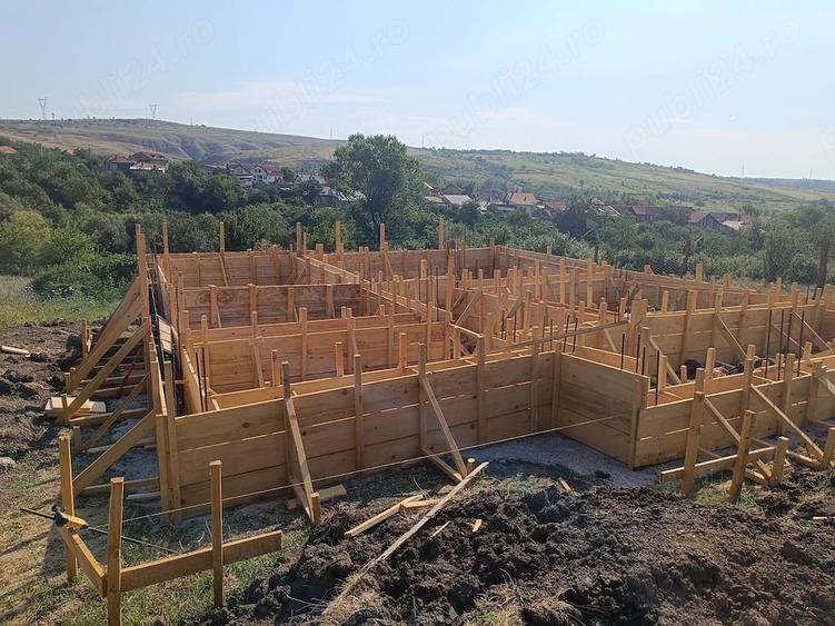 Teren de 1044 mp, în Breznița-Ocol