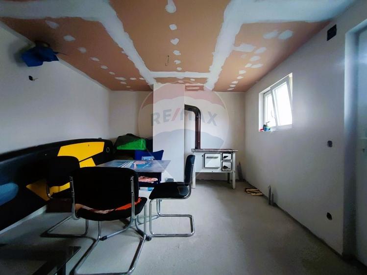 Casă cu 3 camere cu Teren 368 Mp în Sud