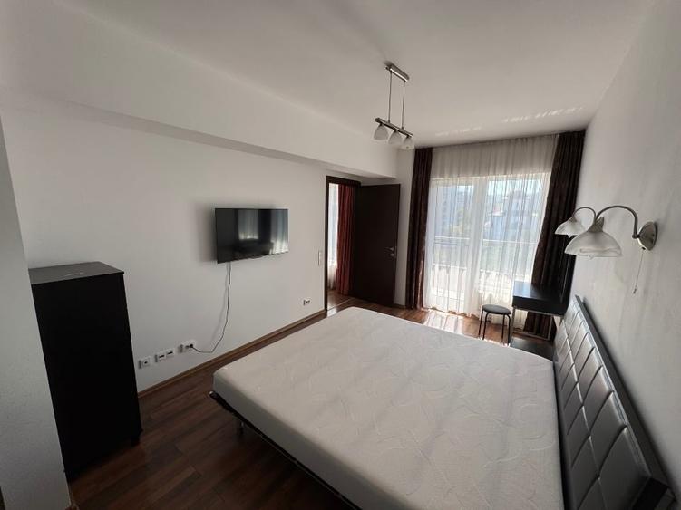 Apartament cu 2 camere semidecomandat, mobilat în Plopilor