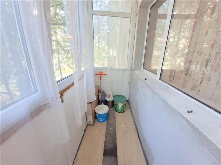 Apartament cu 3 camere decomandat în Narcisa