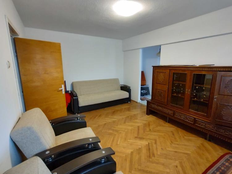 Apartament cu 2 camere semidecomandat în Ultracentral