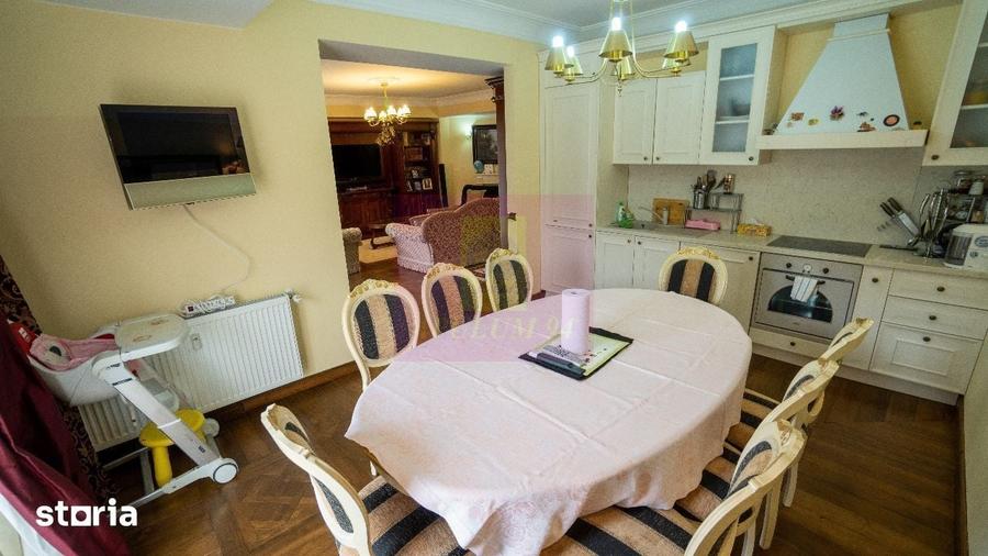 Apartament cu 4 camere decomandat în Clăbucet