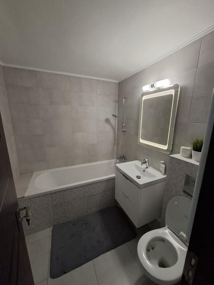 Apartament cu 2 camere decomandat în Runcu