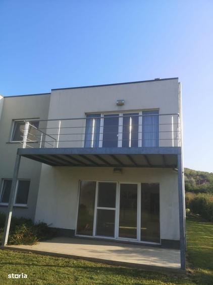 Apartament cu 3 camere în Sud