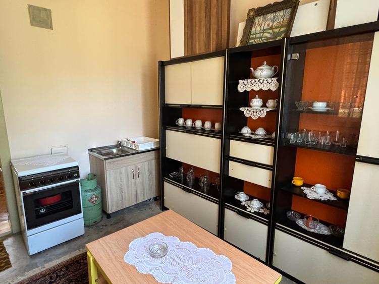 Casă individuală cu 3 camere cu Teren 1190 Mp în Periferie