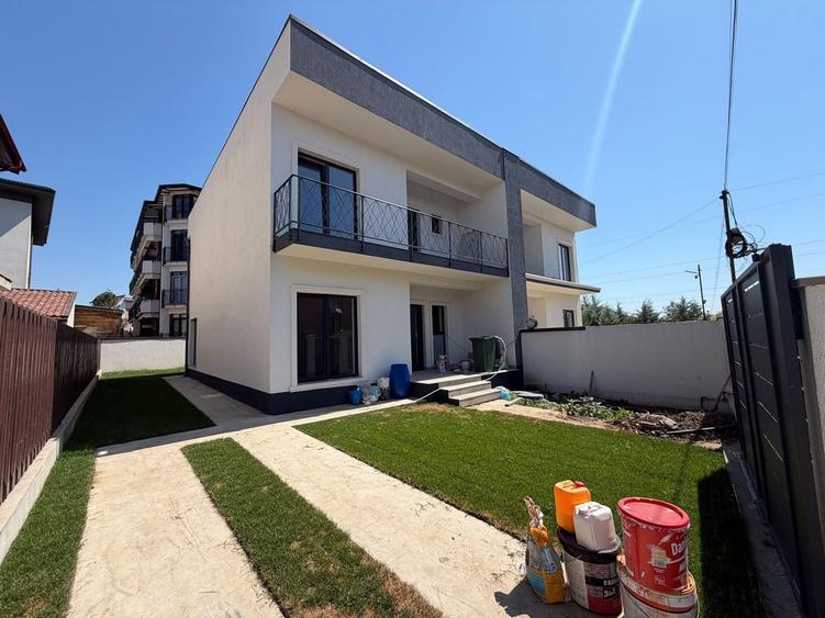 Casă individuală cu 4 camere cu Canalizare în Fundeni