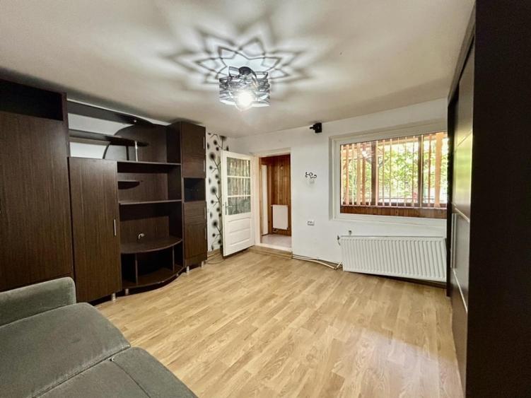Casă individuală cu 4 camere cu Teren 264 Mp în Central