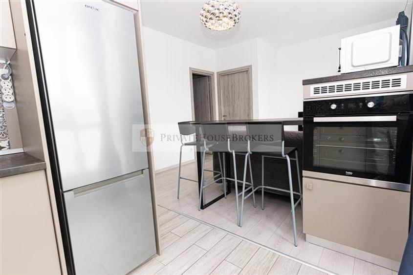 Apartament cu 2 camere semidecomandat, mobilat în Pipera