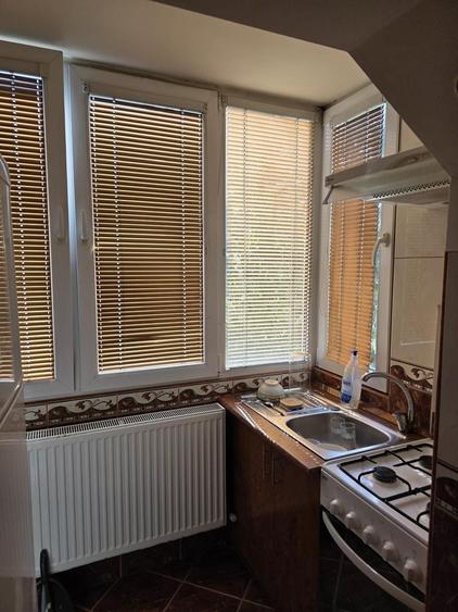 Apartament cu 3 camere decomandat în Exterior Vest