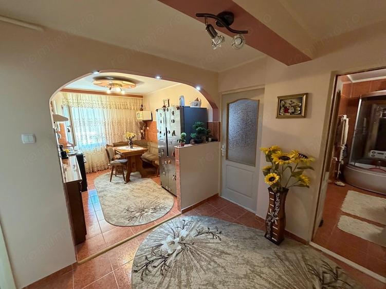 Apartament cu 2 camere decomandat în Central