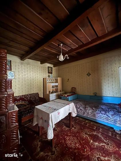 Casă cu 3 camere cu Teren 1741 Mp în Central