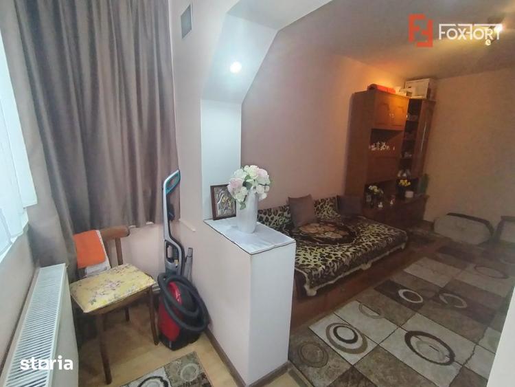 Apartament cu 3 camere semidecomandat, mobilat în Ciarda Roșie