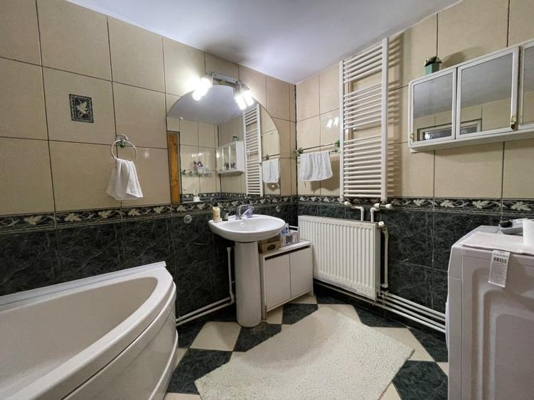 Casă individuală cu 3 camere cu Canalizare în Brestei